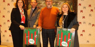 YAŞAR HOLDİNG PINAR KARŞIYAKA BASKETBOL TAKIMINI KONUK ETTİ