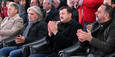 AK PARTİLİ DAĞ, BORNOVA'DA KONUŞTU: 'TÜRKİYE'NİN OTOMOBİLİ GURUR VERİCİ'