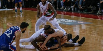 PINAR KARŞIYAKA SON SANİYEDE KAYBETTİ..İŞTE MAÇIN TÜM DETAYLARI...