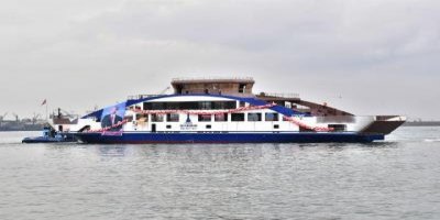 İZMİR'İN YENİ ARABALI FERİBOTU SUYA İNDİRİLDİ..İŞTE FERİBOT SEFERLERİ DETAYLARI