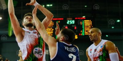 PINAR KARŞIYAKA AVRUPA YOLUNDA GAZ KESMİYOR..İŞTE MAÇIN TÜM DETAYLARI..