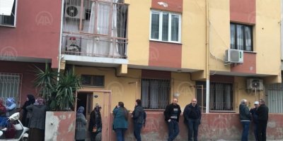 İZMİR'DE GENÇ KADIN EVİNİN BANYOSUNDA ÖLÜ BULUNDU