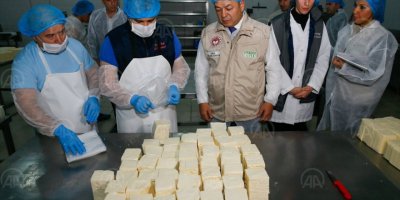 İZMİR'DE GIDA ÜRETEN FİRMALARA BASKIN