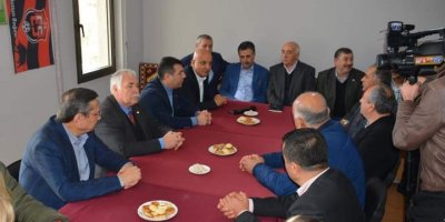 CHP'Lİ POLAT, BAYRAKLI'DA SİVİL TOPLUM ÖRGÜTLERİYLE BULUŞTU
