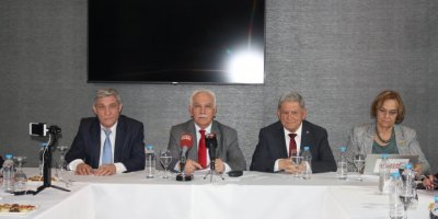 DOĞU PERİNÇEK İZMİRLİ GAZETECİLERLE BULUŞTU