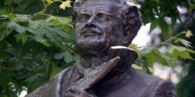 İZMİR'DE 'NAZIM HİKMET TARTIŞMASI...