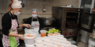 BALÇOVA BELEDİYESİ'NDEN YAŞLILARA HAYATİ DESTEK