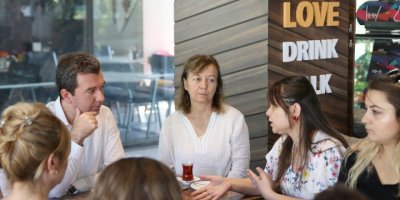 BERGAMA BELEDİYESİ ESNAFIN KİRASINI İKİ AY ERTELEDİ