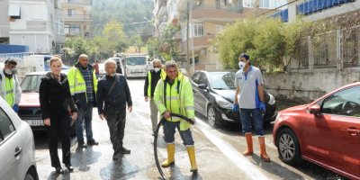 BALÇOVA BELEDİYESİ SOKAKLARI DEZENFEKTE EDİYOR