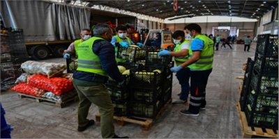 İZMİRLİYE ESNAFTAN 25 TON YARDIM