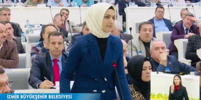 AK PARTİ İZMİR KADIN KOLLARI'NDAN SOYER'E 'SIĞINMA EVLERİ' TEPKİSİ