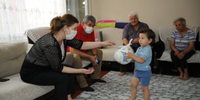 BALÇOVA BELEDİYESİ ŞEHİT BABALARINI YALNIZ BIRAKMADI..ANLAMLI ZİYARET