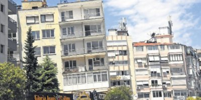 KARŞIYAKA'DAKİ EĞİK BİNALAR YENİDEN İNŞA EDİLECEK