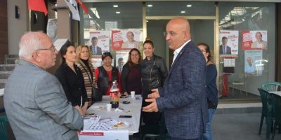 CHP'Lİ MAHİR POLAT KARŞIYAKA'DA ESNAFI DİNLEDİ