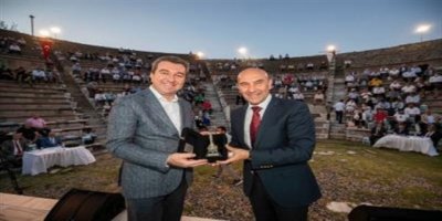 2 BİN 400 YILLIK TİYATRODA TARİHİ KARAR