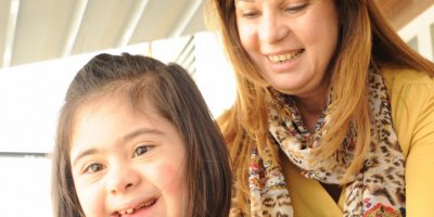 CHP'Lİ ÇALKAYA ÖZEL ÇOCUKLARI UNUTMADI