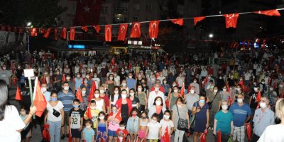 BALÇOVA'DA MASKELİ 30 AĞUSTOS KUTLAMASI