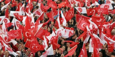 DEVLET BAHÇELİ TALİMAT VERMİŞTİ...O YÜRÜYÜŞ İZMİR'DE YAPILDI