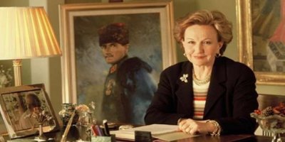 SUNA KIRAÇ HAYATINI KAYBETTİ..KOÇ HOLDİNG AÇIKLAMA YAPTI