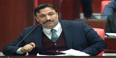 AK PARTİLİ BEKLE: 'İZMİR'DE KENTSEL DÖNÜŞÜM REKLAM PANOLARINDA KALDI'