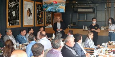 AK PARTİ ÇİĞLİ'DEN MUHTARLAR ZİRVESİ