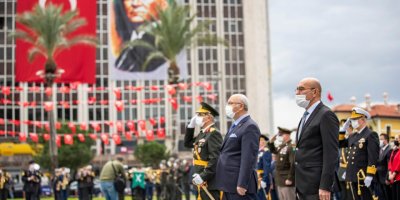 İZMİR'DE CUMHURİYET BAYRAMI KUTLAMALARI BAŞLADI