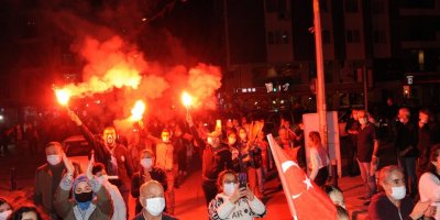 BALÇOVA'DA CUMHURİYET COŞKUSU MEYDANLARA SIĞMADI