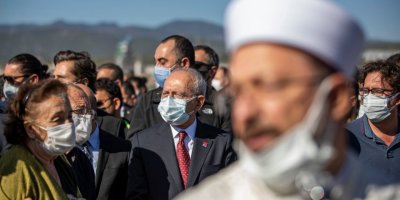 CHP GENEL BAŞKANI KILIÇDAROĞLU İZMİR'DE..CENAZE TÖRENİNE KATILDI
