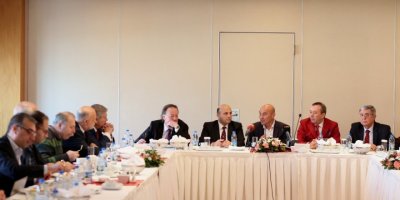 TUNÇ SOYER İZMİR MEDYA PLATFORMU İLE BULUŞTU