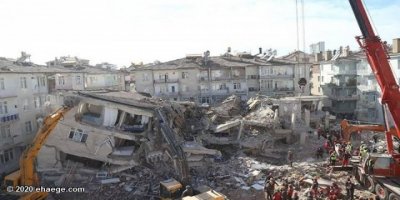 İZMİR İŞ DÜNYASI DERNEĞİ BAŞKANI SUNGUR:' HALK BAYRAKLI'YI TERK EDİYOR'