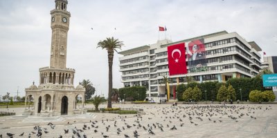 EİB:'BÜYÜKŞEHİR VE KONAK BELEDİYELERİ KEMERALTI'NA TAŞINSIN'