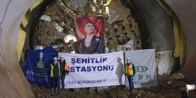 NARLIDERE METROSU'NDA IŞIK GÖRÜNDÜ