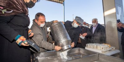 TUNÇ SOYER MENDERES-KİRAZ TURUNA ÇIKTI