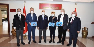 İZMİR İŞ DÜNYASI ÖĞRENCİLER İÇİN KENETLENDİ