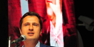 YÜCEL'DEN SEÇİM AÇIKLAMASI : İZMİRLİLERE LAYIK OLACAĞIMIZA SÖZ VERİYORUM