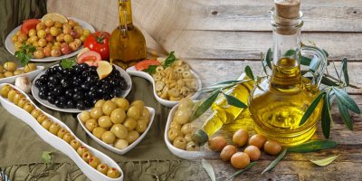 TÜRK ZEYTİNYAĞI ALTIN GİBİ