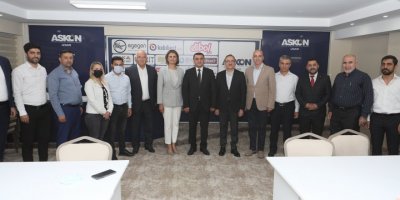 AK PARTİ İZMİR İL BAŞKANI SÜREKLİ İŞ DÜNYASI İLE BULUŞTU