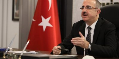 AK PARTİ İZMİR'DEN SOYER 'BİR BARDAK SUDA KOPARILAN FIRTINA' TEPKİSİ