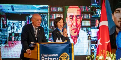 TUNÇ SOYER'E 'ROTARY MESLEK HİZMET ÖDÜLÜ' VERİLDİ