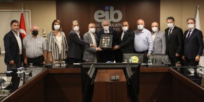 AK PARTİ İZMİR İL BAŞKANI SÜREKLİ:' İSTİKRAR SÜRECEK,BÜYÜME DEVAM EDECEK'