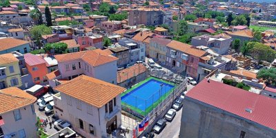 İZMİR'DE MAHALLE ARASI HAVUZ ZAMANI