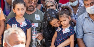 İZMİR ŞEHİDİNİ UĞURLADI