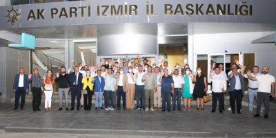 AK PARTİ İZMİR İL BAŞKANI SÜREKLİ:'CHP'Lİ BELEDİYELER TRAFİK, ALT YAPI SORUNLARI GİBİ SORUNLAR YUMAĞI YARATTI'