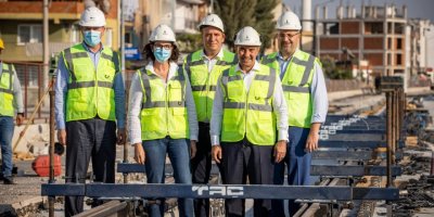 ÇİĞLİ TRAMVAYINDA İLK RAYLAR DÖŞENDİ