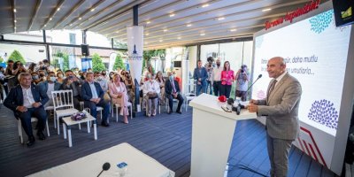 TUNÇ SOYER:'KADINLAR DİZİNİ KIRIP EVDE OTURMAYACAK'