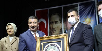 AK PARTİLİ İNAN: 'KILIÇDAROĞLU İZMİR'İN TURİST MİLLETVEKİLİ'