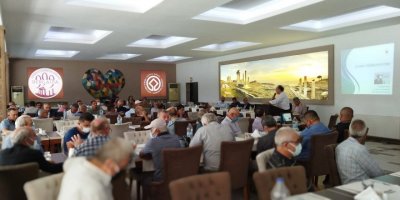 AK PARTİ İZMİR'DE PARTİ İÇİ EĞİTİME DEVAM