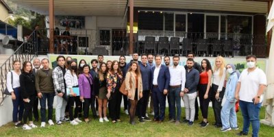 CHP İZMİR İL BAŞKANI YÜCEL ÜNİVERSİTE GENÇLİĞİYLE BULUŞTU