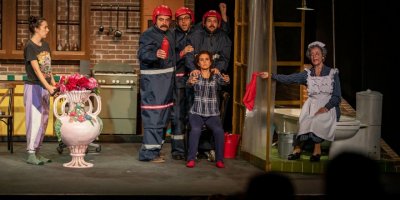 İZMİR ŞEHİR TİYATROLARI'NIN İKİNCİ OYUNU SAHNEDE