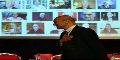 TUNÇ SOYER KÖY ENSTİTÜLERİ ÖDÜL TÖRENİNE KATILDI